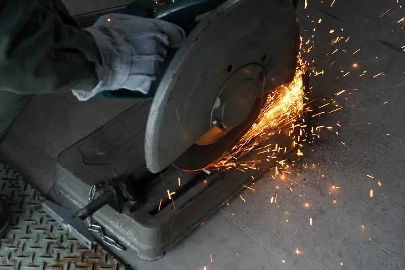 プラント設備の溶接および保全スタッフ